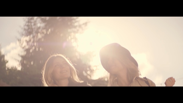 Video Reference: Sky, Light, Backlighting, Sunlight, Snapshot, Photography, Cloud, Atmosphere, Fun, Lens flare