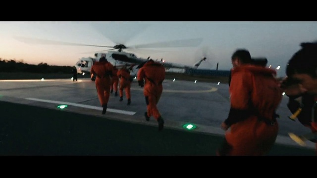 Video Reference: Sky, Aircraft, Vehicle, Gesture, Aviation, Tire, Airplane, Air travel, Aerospace manufacturer, Runway