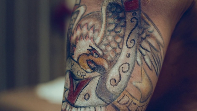 Video Reference: Tattoo, Arm, Shoulder, Joint, Human body, Neck, Muscle, Flesh, Human leg, Temporary tattoo