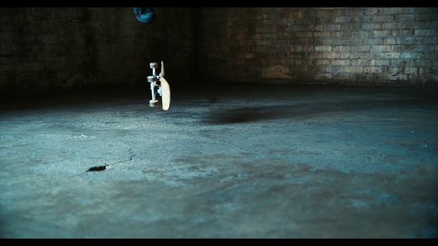 Video Reference: Darkness, Light, Atmosphere, Space, Screenshot, Photography, Performance art, Floor, Still life photography, Games