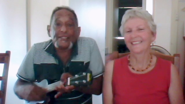 Video Reference: Guitar, String instrument, Plucked string instruments, Musical instrument, Ukulele, Music, Microphone, Cavaquinho, Singing, Electric guitar