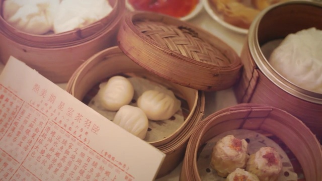 Video Reference: Cuisine, Dim sum, Food, Dish, Chinese food, Cha siu bao, Comfort food, Baozi, Ingredient, Xiaolongbao