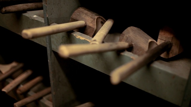 Video Reference: Wood, Still life photography