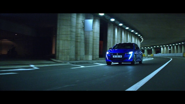 Video Reference: Land vehicle, Vehicle, Automotive design, Car, Automotive lighting, Headlamp, Light, Mid-size car, Lighting, Performance car