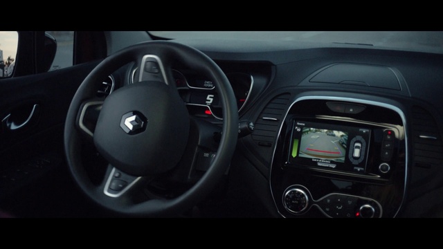 Video Reference: Land vehicle, Vehicle, Car, Hatchback, Steering wheel, Hot hatch, Automotive design, Multimedia, Subcompact car, Renault clio