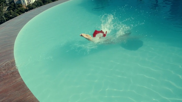 Video Reference: snorkel, breathing device, device, swimming, pool, water, bathing cap, cap, swim, summer, swimmer, fun, wet