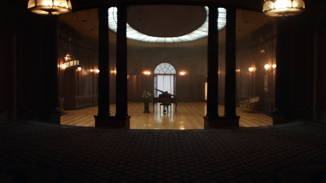 Video Reference: Lighting, Building, Architecture, Room, Lobby, Column, Interior design, Night, House, Arch