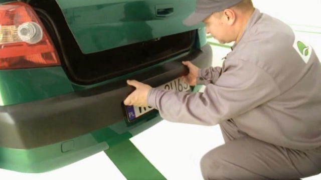 Video Reference: Automotive exterior, Vehicle door, Bumper, Green, Auto part, Vehicle, Panel beater, Car, Automotive lighting, Trunk