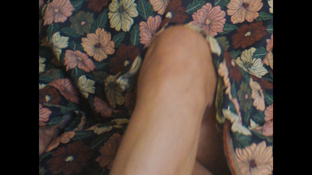 Video Reference: leg, human leg, joint, arm, human body, girl, hand, muscle, finger, foot