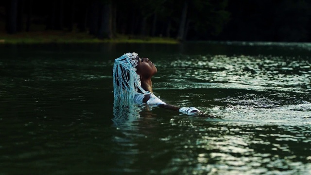 Video Reference: Water, Water resources, Plant, Human body, Flash photography, Lake, Tree, Happy, Wood, Watercourse