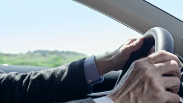 Video Reference: car, vehicle, motor vehicle, driving, automotive design, hand, vehicle door, family car, technology, automotive exterior