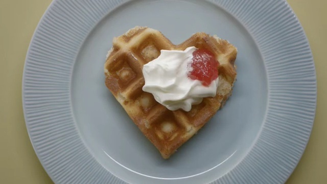 Video Reference: Dish, Food, Cuisine, Waffle, Breakfast, Whipped cream, Ingredient, Belgian waffle, Sour cream, Cream
