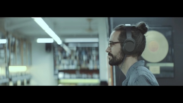 Video Reference: Eyewear, Glasses, Snapshot, Cool, Personal protective equipment, Screenshot, Photography, Animation, Beard, Facial hair