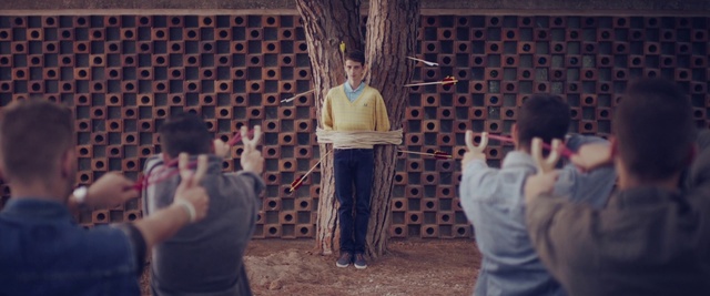 Video Reference: Adaptation, Temple, Crowd