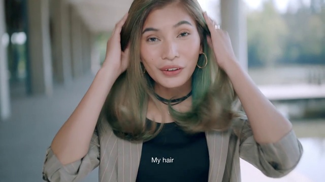 Video Reference: Hair, Beauty, Long hair, Blond, Neck, Technology, Photography, Brown hair, Gesture