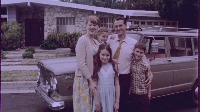 Video Reference: Car, Vehicle, Luxury vehicle, Family, Minivan, Van, Subcompact car, Family car