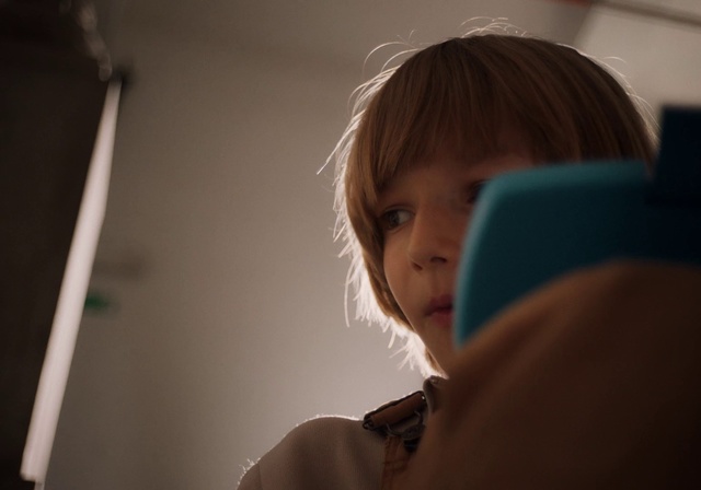 Video Reference: Hair, Skin, Shoulder, Beauty, Eye, Joint, Photography, Fun, Room, Neck, Person, Indoor, Looking, Young, Holding, Front, Woman, Shirt, Boy, Man, Using, Sitting, Little, Girl, Phone, Brushing, Orange, Wearing, Glasses, Teeth, Table, Mirror, Standing, Playing, Video, Baseball, Human face, Toddler, Baby, Clothing, Child