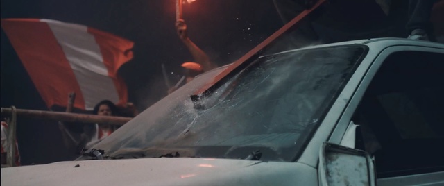 Video Reference: Windshield, Vehicle door, Glass, Automotive exterior, Automotive window part, Auto part, Window, Mode of transport, Windscreen wiper, Hood