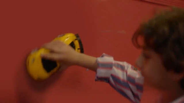 Video Reference: red, yellow, vertebrate, fun, mouth, finger, hand, arm, product, play