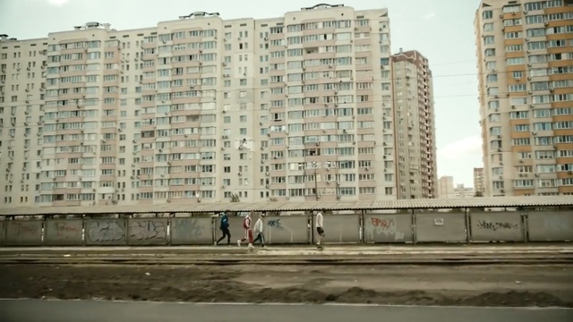 Video Reference: Residential area, Condominium, Tower block, Metropolitan area, Building, Urban area, Architecture, Neighbourhood, Human settlement, Apartment