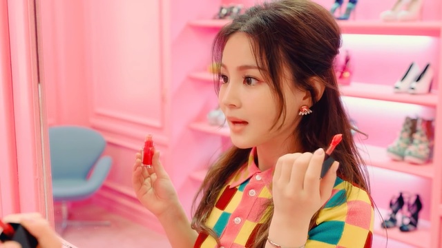 Video Reference: pink, skin, beauty, girl, lady, hairstyle, fashion, black hair, long hair, hair coloring, Person