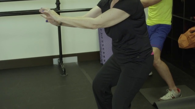 Video Reference: Shoulder, Arm, Strength training, Joint, Standing, Leg, Dance, Physical fitness, Human body, Knee