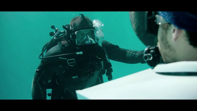 Video Reference: Scuba diving, Underwater diving, Divemaster, Underwater, Dry suit, Diving equipment, Personal protective equipment, Recreation, Wetsuit, Buoyancy compensator