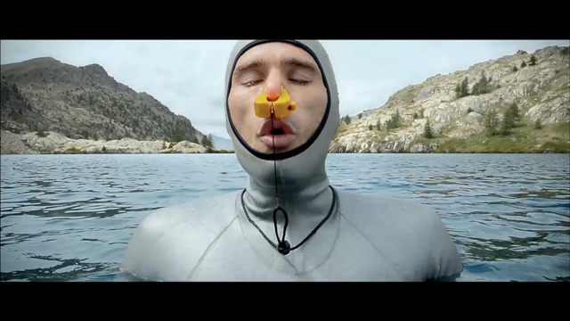Video Reference: mammal, vertebrate, water, mouth, fun, sea, vacation, Person