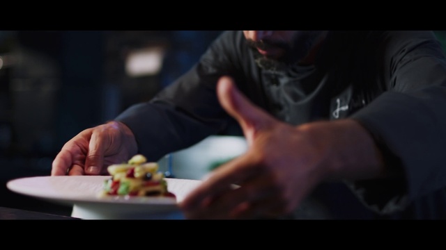 Video Reference: Food, Eating, Hand, Finger, Photography, Cuisine, À la carte food, Junk food, Dish, Meal