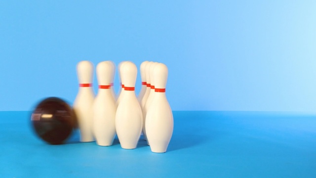 Video Reference: Bowling pin, Bowling equipment, Bowling, Ten-pin bowling, Skittles (sport), Ball, Ball game, Individual sports, Sports equipment, Person