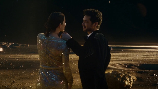 Video Reference: Photograph, Romance, Interaction, Formal wear, Dress, Flash photography, Photography, Love, Night, Suit