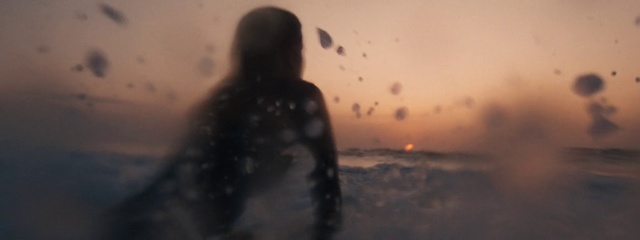Video Reference: Sky, Atmospheric phenomenon, Morning, Water, Sea, Photography, Cloud, Black hair, Reflection, Long hair