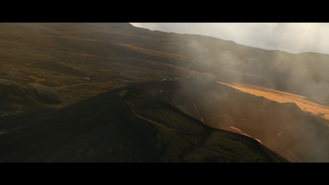 Video Reference: Highland, Atmospheric phenomenon, Geological phenomenon, Atmosphere, Sky, Morning, Sunlight, Ecoregion, Landscape, Terrain