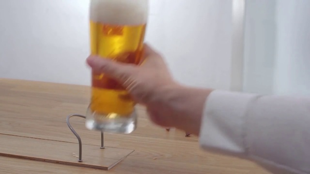 Video Reference: Beer glass, Glass bottle, Drink, Drinkware, Bottle, Beer, Wheat beer, Alcohol, Pint glass, Lager, Person