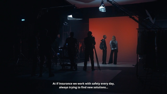 Video Reference: Performance, Sky, Darkness, Room, Event, Photography, Performance art, Scene, Stage, Night, Person
