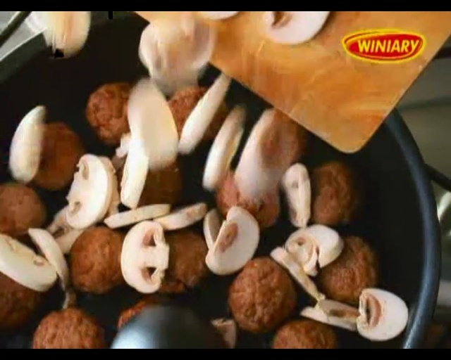 Video Reference: Dish, Food, Cuisine, Ingredient, Produce, Champignon mushroom, Recipe, Mushroom, Side dish, Agaricus, Person