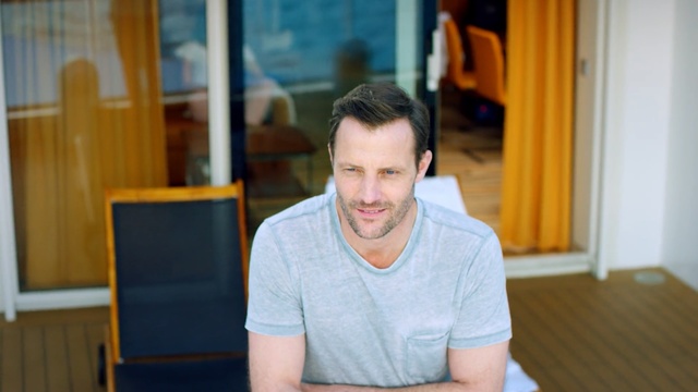 Video Reference: Chin, Fun, Vacation, Room, Smile, Photography, Sitting, Person