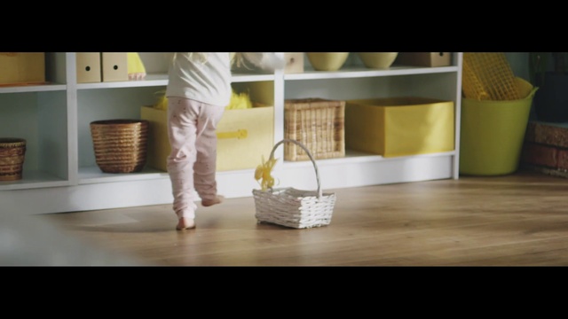 Video Reference: Floor, Flooring, Wood flooring, Yellow, Hardwood, Laminate flooring, Tile, Room, Wood, Table