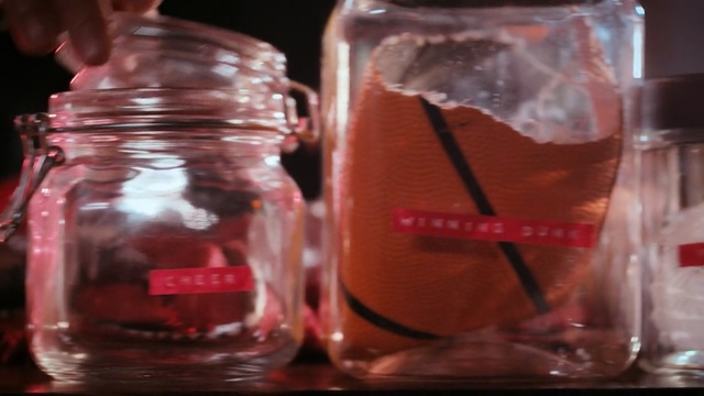 Video Reference: saltshaker, container, shaker, glass, drink