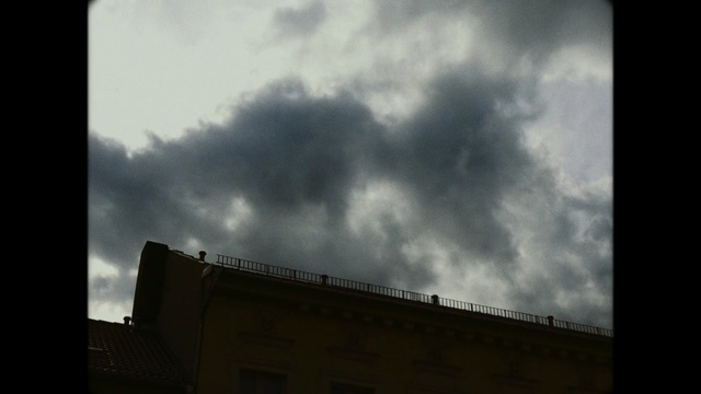 Video Reference: sky, cloud, atmosphere, meteorological phenomenon, daytime, cumulus, morning, storm, sunlight, evening