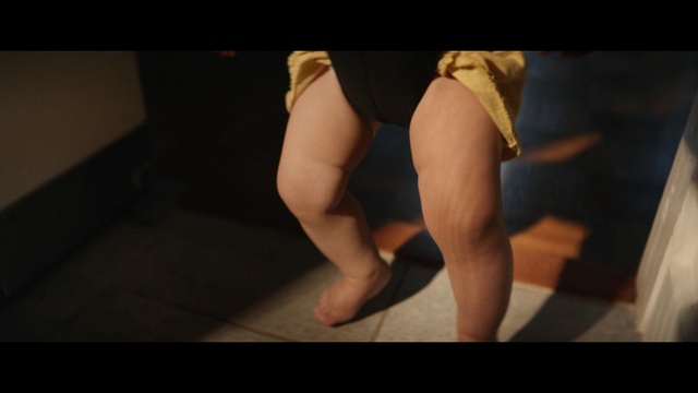 Video Reference: Human leg, Leg, Black, Thigh, Muscle, Joint, Arm, Cheek, Human body, Knee, Person