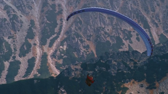 Video Reference: Aerial photography, Paragliding, Geological phenomenon, Air travel, Earth, Parachuting