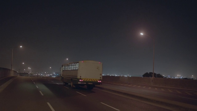 Video Reference: Night, Sky, Mode of transport, Light, Street light, Road, Atmospheric phenomenon, Lighting, Freeway, Transport