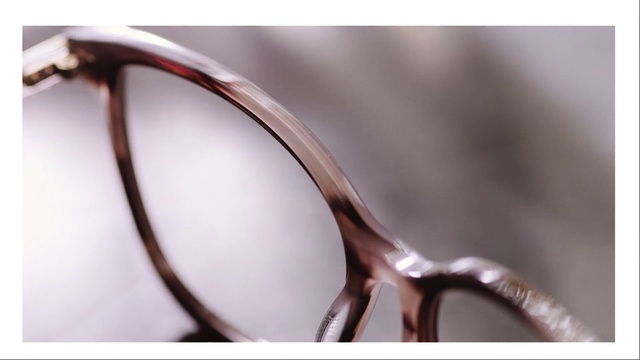 Video Reference: Eyewear, Glasses, Close-up, Brown, Sunglasses, Vision care, Macro photography, Cutlery, Spoon, Still life photography