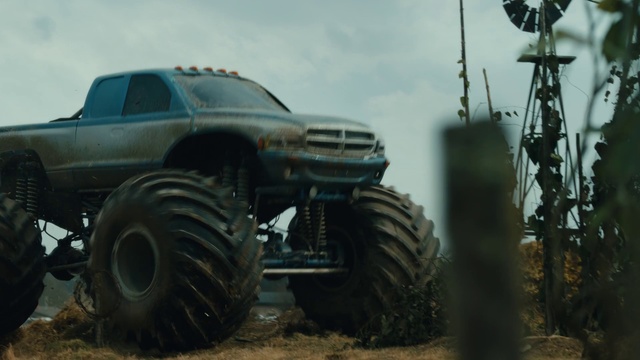 Video Reference: Tire, Wheel, Land vehicle, Vehicle, Car, Sky, Automotive tire, Hood, Cloud, Tread