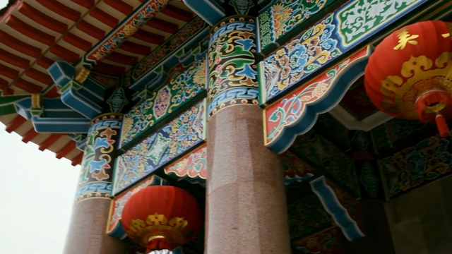 Video Reference: Ceiling, Place of worship, Architecture, Column, Temple, Temple, Shrine, Building, World, Wat