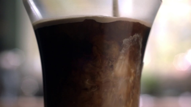 Video Reference: Drink, Pint glass, Pint, Distilled beverage, Liqueur, Beer glass, Glass, Alcohol, Stout