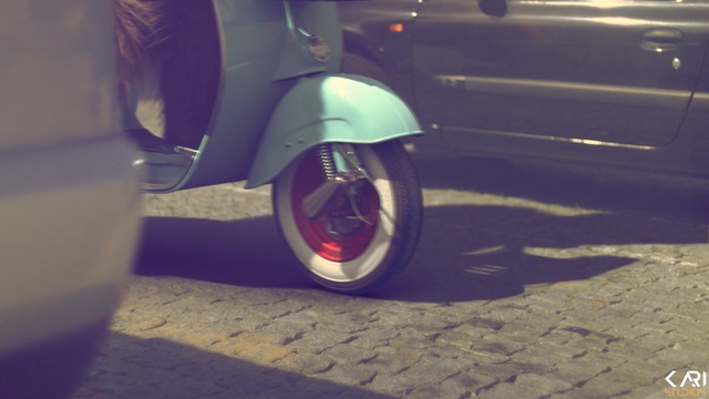 Video Reference: Automotive tire, Tire, Wheel, Scooter, Alloy wheel, Motor vehicle, Automotive lighting, Vehicle, Rim, Mode of transport