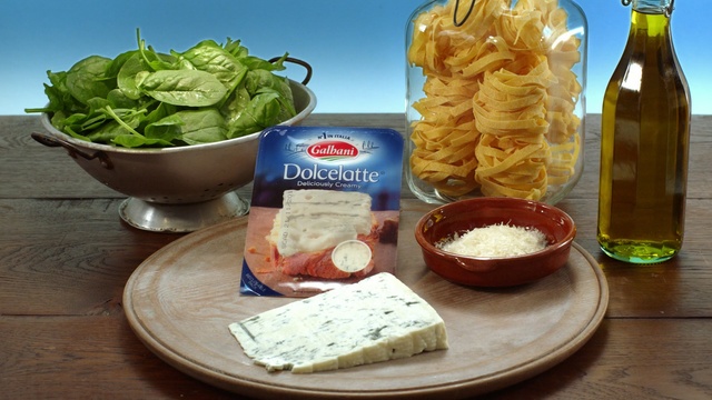 Video Reference: food, dish, cuisine, junk food, vegetarian food, condiment, meal, lunch, vegetable, side dish