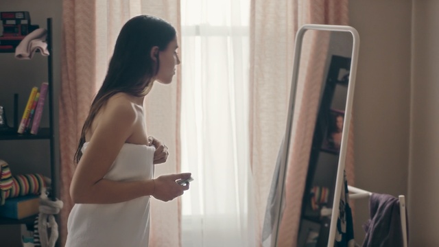 Video Reference: room, girl, shoulder, mirror, arm, back